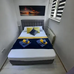  Apartman Alex